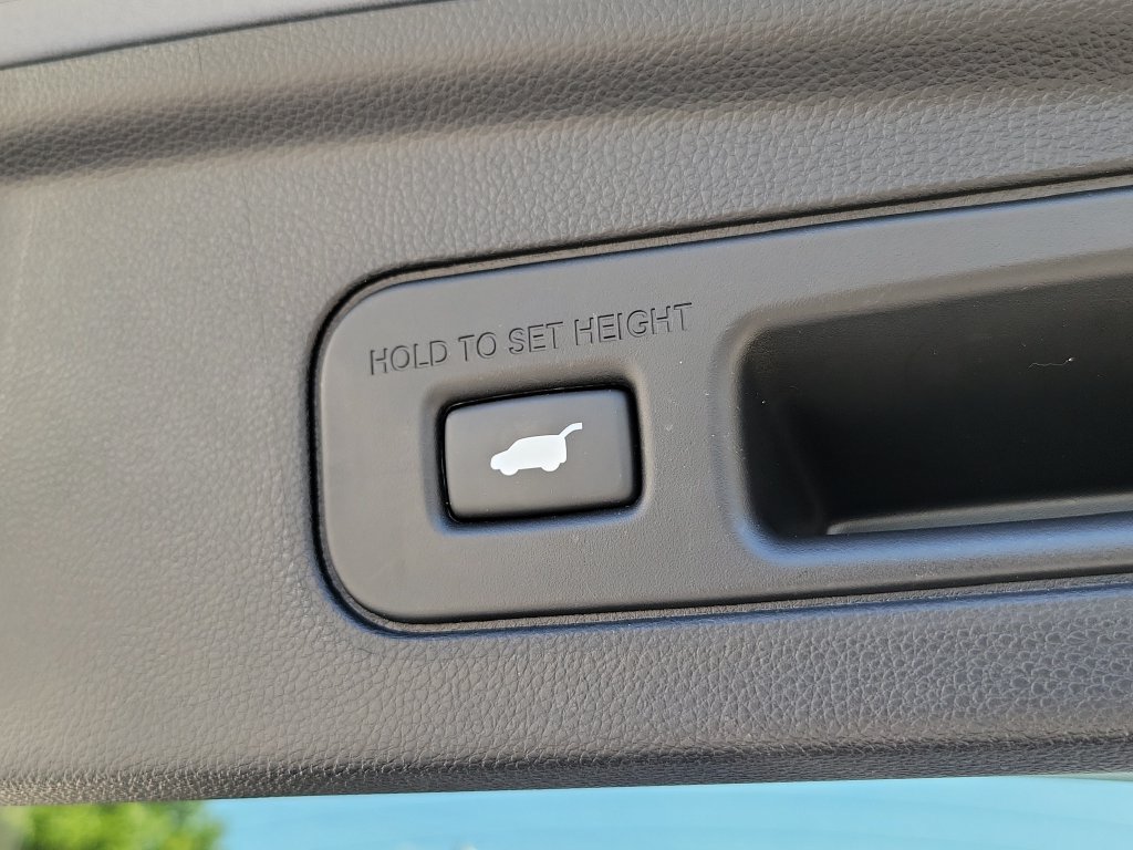 Certified 2024 Acura MDX FWD image 10