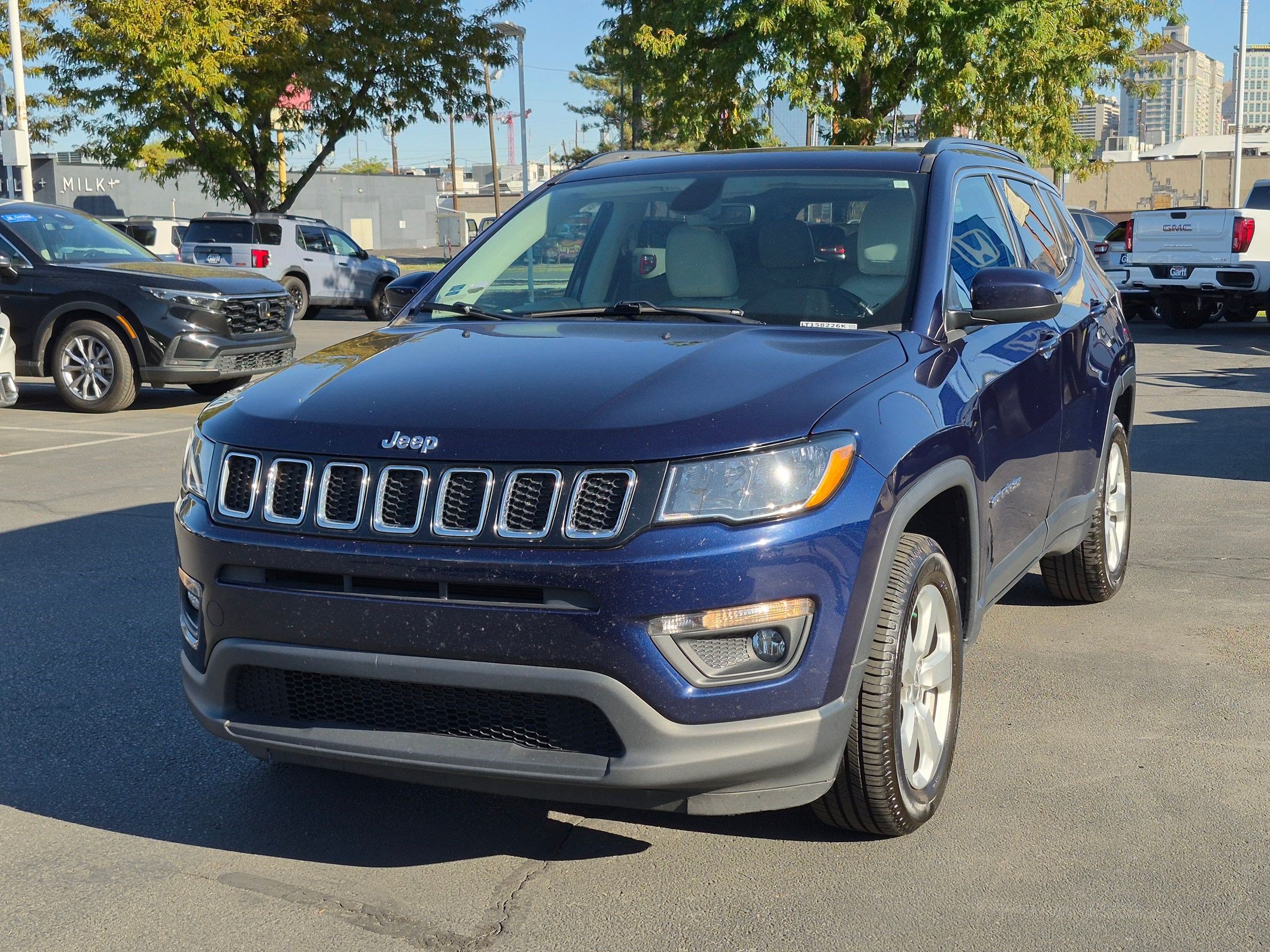 Used 2020 Jeep Compass Latitude w/ Cold Weather Group AWD/4WD image 10