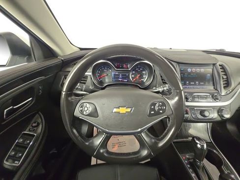 Used 2018 Chevrolet Impala LT image 12