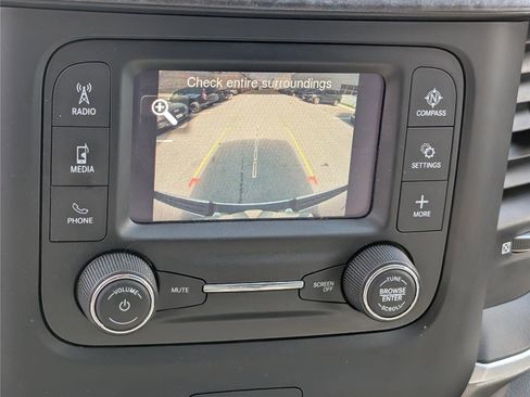 Used 2022 RAM 1500 Big Horn AWD/4WD image 27