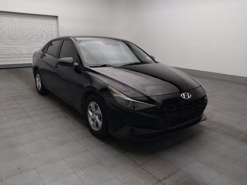Used 2021 Hyundai Elantra SE FWD image 13