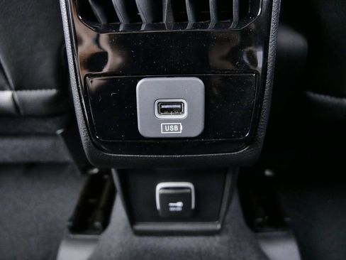 Used 2024 Jeep Compass Latitude image 28