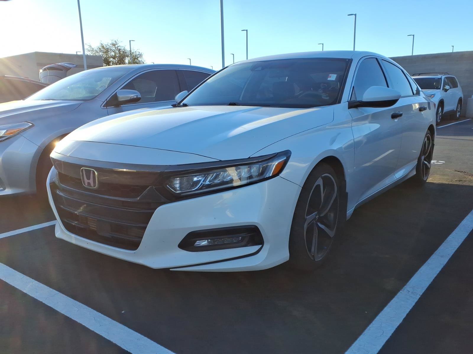 Used 2018 Honda Accord Sport image 2
