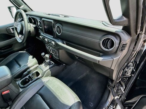Used 2023 Jeep Wrangler Unlimited Sahara AWD/4WD image 33