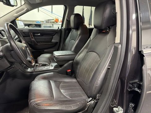 Used 2017 Chevrolet Traverse Premier image 12