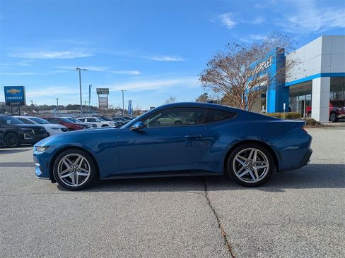 Used 2024 Ford Mustang Premium image 5