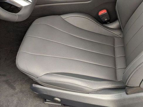 New 2025 Mercedes-Benz CLE 300 4MATIC Coupe image 4