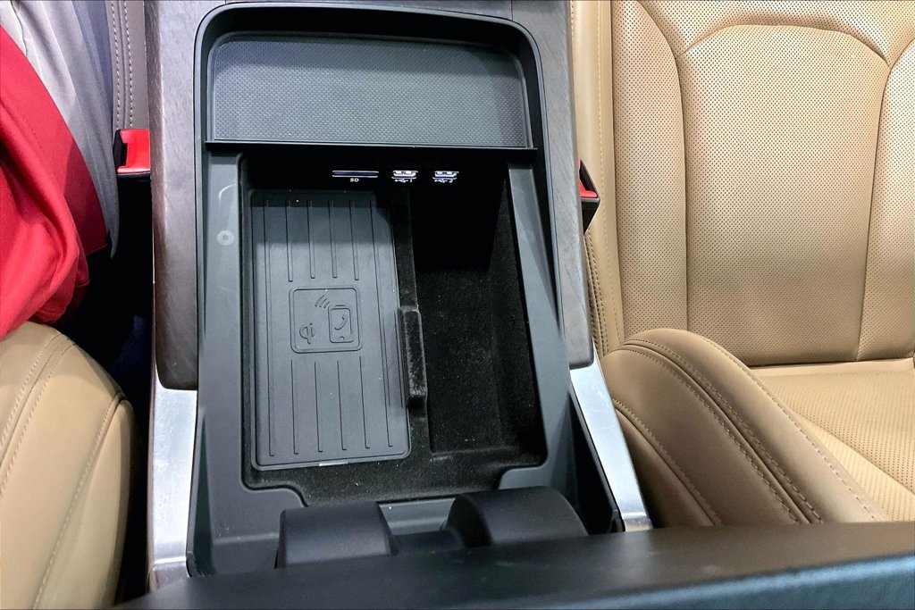 Used 2019 Audi Q8 Prestige w/ Luxury Package AWD/4WD image 17