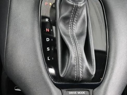 Used 2023 Honda HR-V LX image 17
