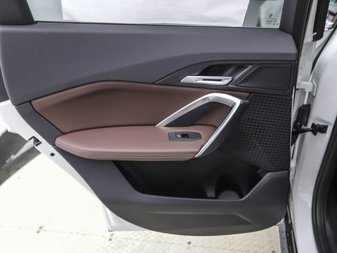 Used 2025 BMW X1 xDrive28i w/ Convenience Package image 17