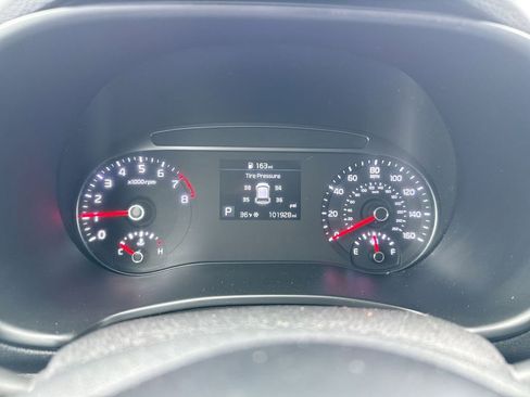 Used 2021 Kia Soul LX image 12