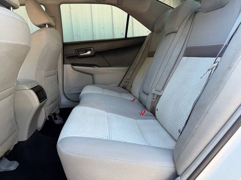 Used 2014 Toyota Camry LE FWD image 29