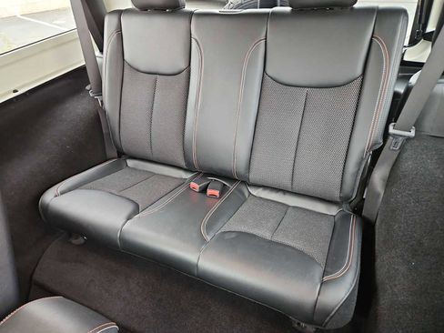 Used 2017 Jeep Wrangler 75th Anniversary image 18