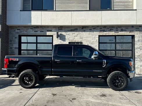 Used 2017 Ford F250 King Ranch w/ King Ranch Ultimate Package image 2