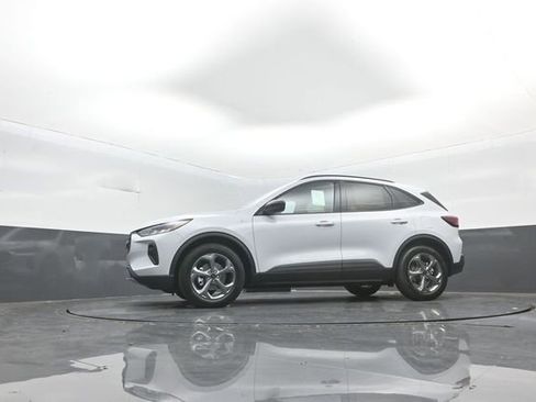 New 2026 Ford Escape ST-Line w/ Tech Pack #1 image 29