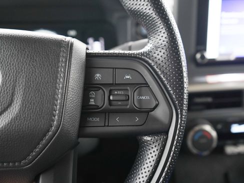 Used 2025 Toyota Tacoma 4x4 Double Cab image 25