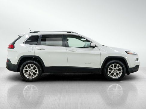 Used 2015 Jeep Cherokee Latitude AWD/4WD image 6