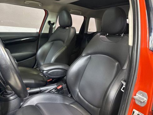 Used 2019 MINI Cooper S w/ Premium Package image 15