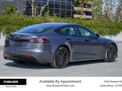 Used 2023 Tesla Model S Standard Range image 8