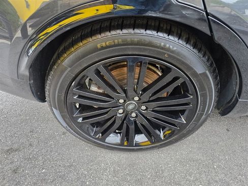 Used 2019 Land Rover Discovery HSE AWD/4WD image 29