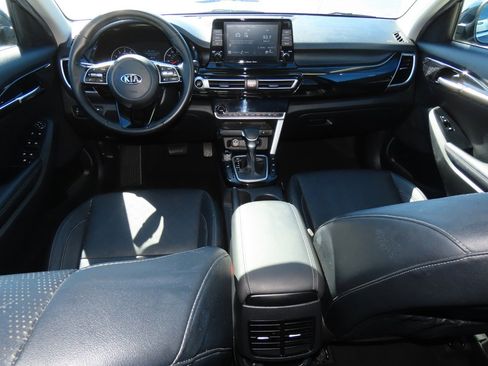 Used 2021 Kia Seltos EX image 23