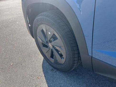 New 2026 Volkswagen Taos S image 5