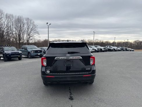 Used 2022 Ford Explorer XLT image 5