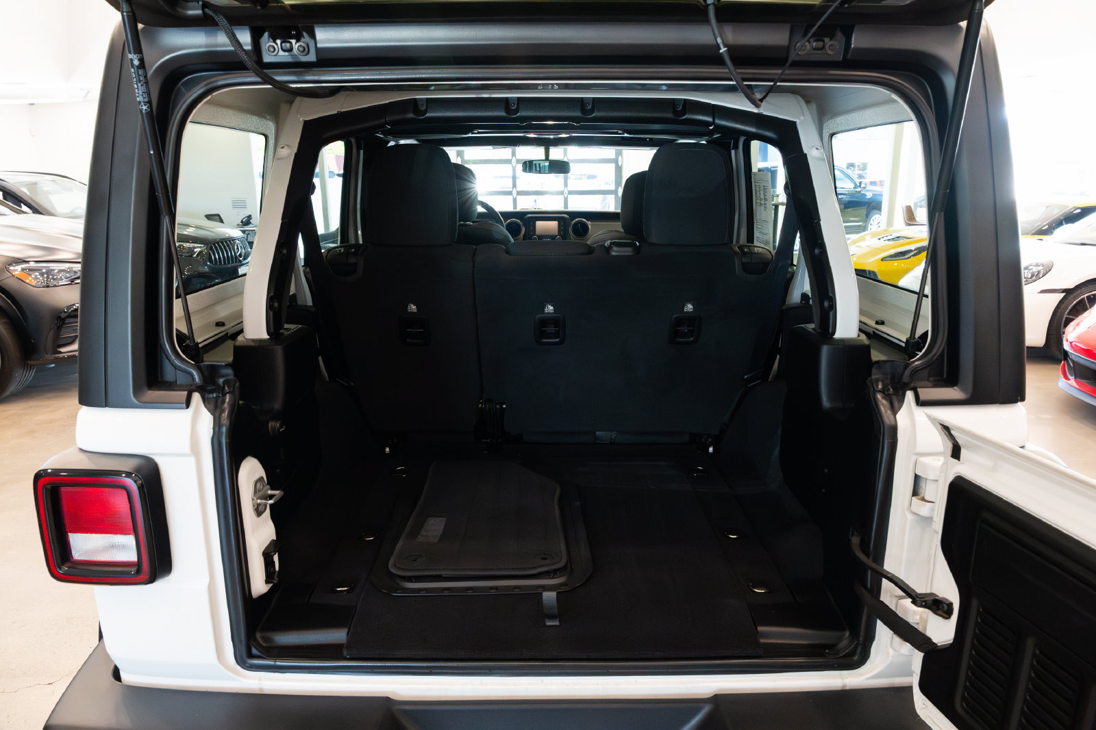 Used 2020 Jeep Wrangler Unlimited Sport S AWD/4WD image 8