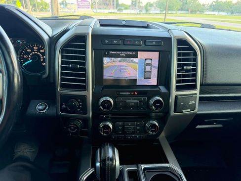 Used 2018 Ford F150 Platinum w/ Equipment Group 701A Luxury AWD/4WD image 13