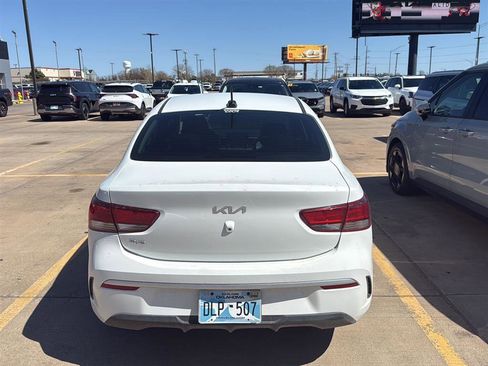 Used 2023 Kia Rio S image 9