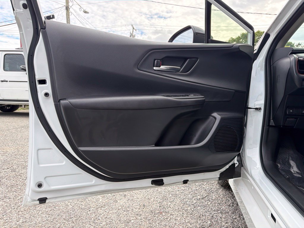 Used 2023 Toyota Prius Prime FWD image 33