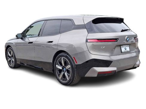 Used 2025 BMW iX xDrive50 image 4