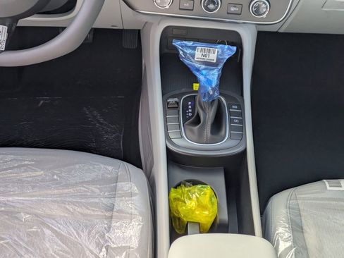 New 2026 Hyundai Kona SE FWD image 19