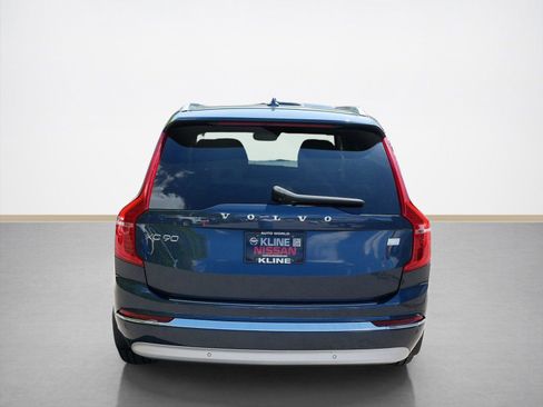 Used 2022 Volvo XC90 T8 Inscription w/ Advanced Package AWD/4WD image 4