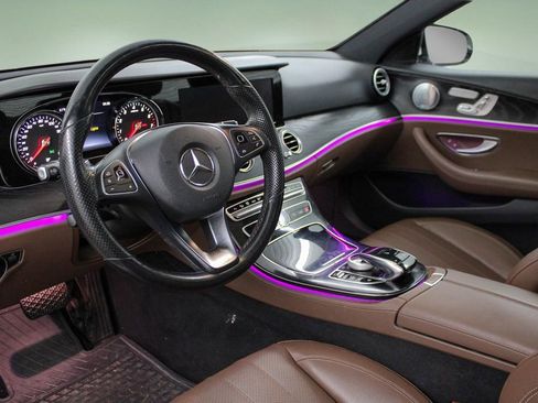 Used 2017 Mercedes-Benz E 300 4MATIC image 32