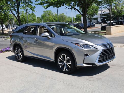 Used 2018 Lexus RX 350L FWD image 2
