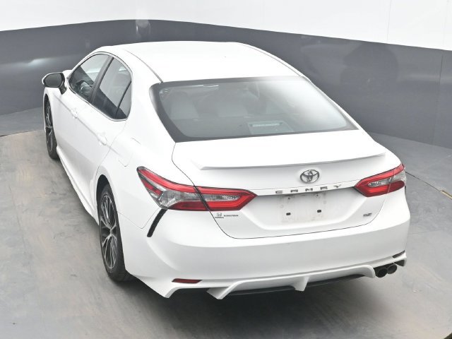 Used 2018 Toyota Camry SE FWD image 21