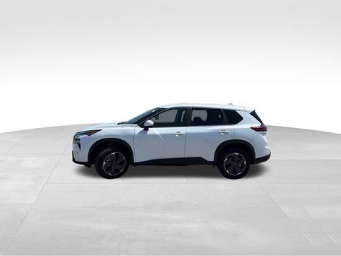 Used 2025 Nissan Rogue SV AWD/4WD image 3
