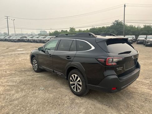 Used 2024 Subaru Outback Premium AWD/4WD image 12