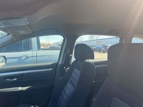 Used 2018 Honda CR-V LX image 5