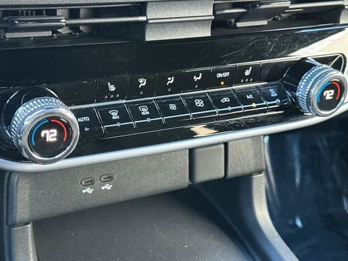 Used 2024 Honda Prologue EX image 23