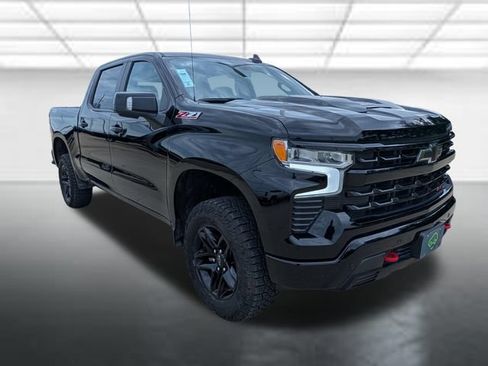 Used 2024 Chevrolet Silverado 1500 LT Trail Boss w/ LT Trail Boss Premium Package AWD/4WD image 1