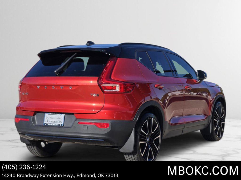 Used 2021 Volvo XC40 T5 R-Design w/ Advanced Package AWD/4WD image 4