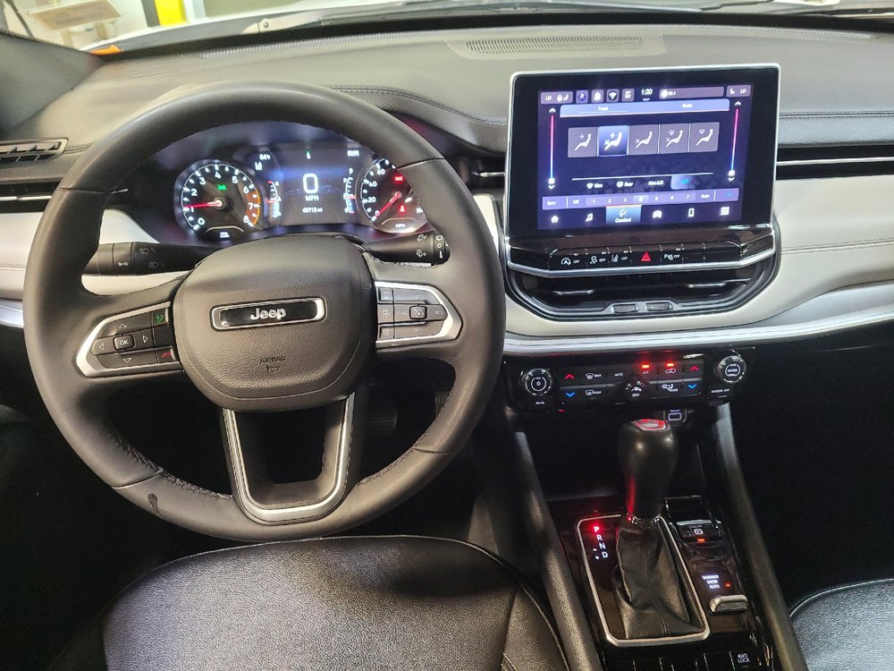 Used 2025 Jeep Compass Limited AWD/4WD image 22
