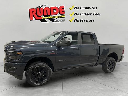 New 2026 RAM 2500 Laramie AWD/4WD image 3