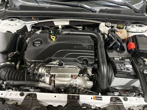 Used 2024 Chevrolet Malibu LT FWD image 24