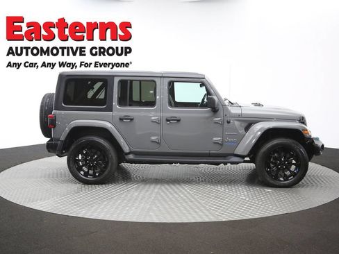 Used 2022 Jeep Wrangler Unlimited Sahara w/ Cold Weather Group AWD/4WD image 44