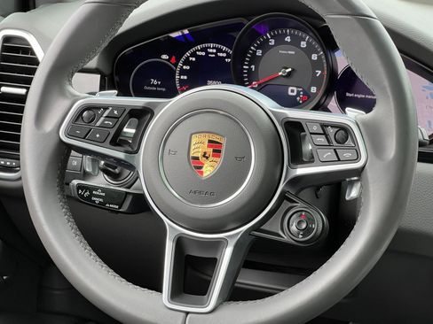 Certified 2023 Porsche Cayenne AWD/4WD image 24