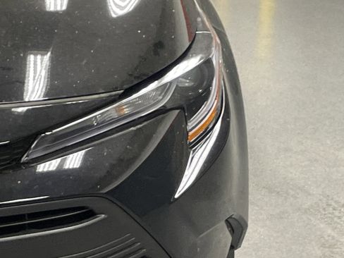 Used 2025 Toyota Corolla LE image 5