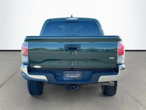 Used 2022 Toyota Tacoma TRD Off-Road AWD/4WD image 6